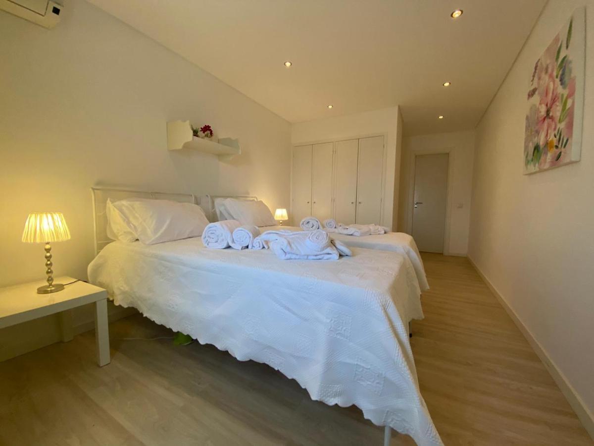 Os Reais - Apt In Front Of The Beach In Centeanes Carvoeiro  Extérieur photo